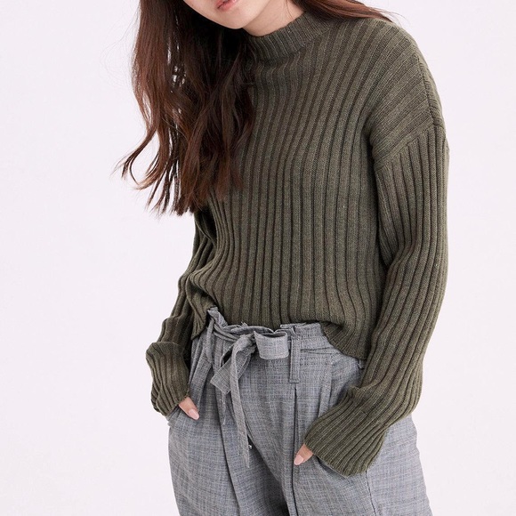 American Eagle Outfitters Sweaters - AE army green mock neck knitted sweater